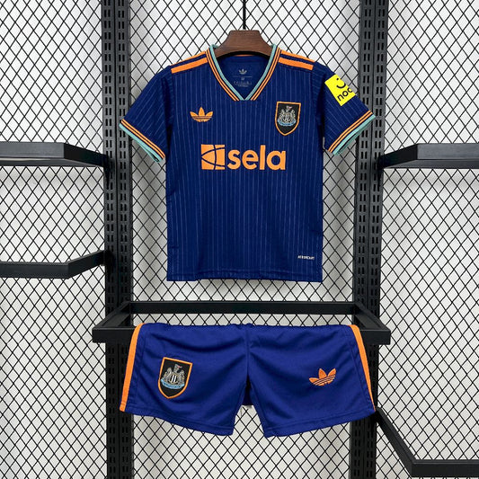Kit Enfant Newcastle  2025 2026