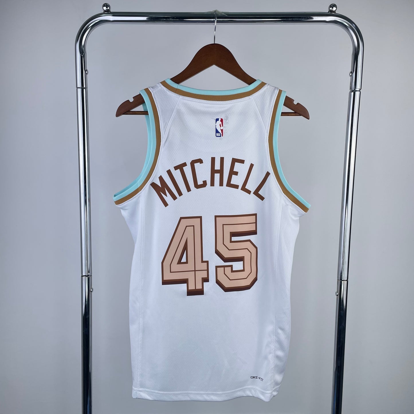 NBA Cleveland Cavaliers 23 (Retro Players)