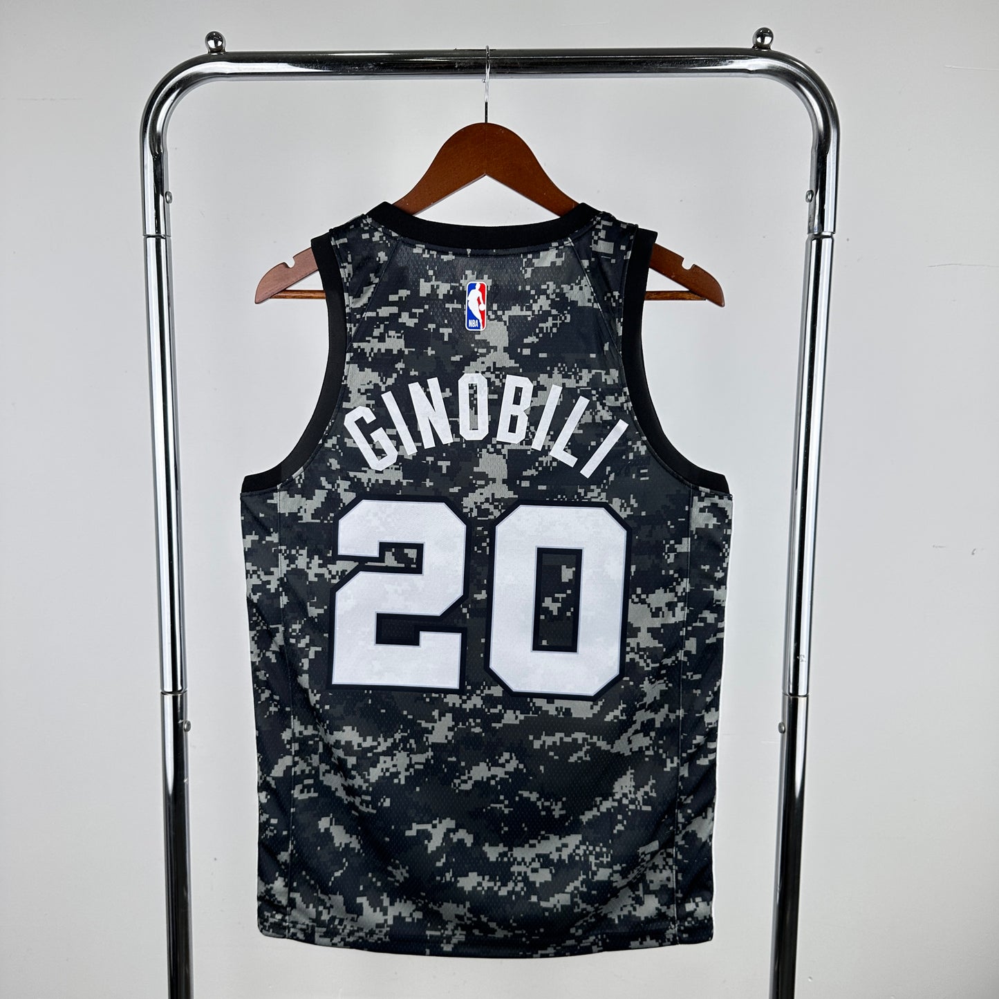 NBA San Antonio Spurs 24 (Retro Players)